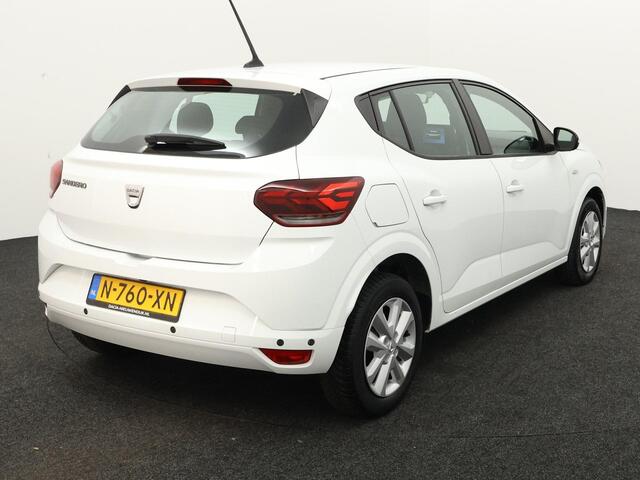 Dacia SANDERO 1.0 TCe 100 Bi-Fuel Comfort | 1E EIGENAAR | APPLE & ANDROID CARPLAY | PARKEERSENSOREN VOOR & ACHTER | DEALERONDERHOUDEN |