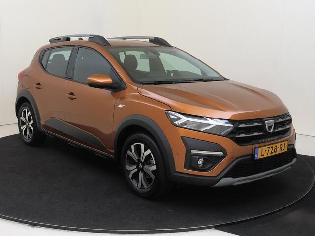 Dacia SANDERO Stepway 1.0 TCe 100 Bi-Fuel Comfort | Parkeersensoren Voor + Achter | Parkeer Camera | Navigatie | Airco | Cruise Control