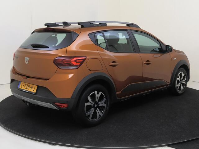Dacia SANDERO Stepway 1.0 TCe 100 Bi-Fuel Comfort | Parkeersensoren Voor + Achter | Parkeer Camera | Navigatie | Airco | Cruise Control