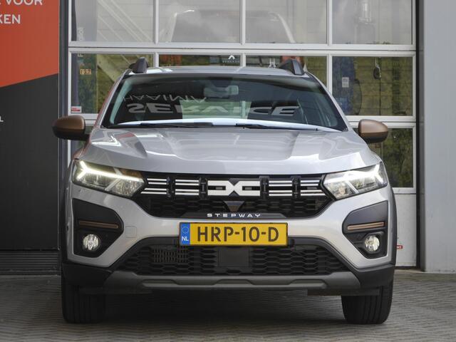 Dacia SANDERO Stepway 1.0 TCe 90 Comfort | Automaat | Navigatie | Camera achter | Parkeersensoren voor en achter | Keyless entry en start | Lichtmetalen velgen | Airco | Dakrails | Led verlichting
