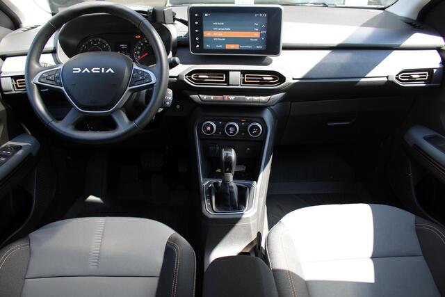 Dacia SANDERO Stepway 1.0 TCe 90 Comfort | Navigatie | Stoelverwarming | Dodehoekdetectie | All Seasonbanden