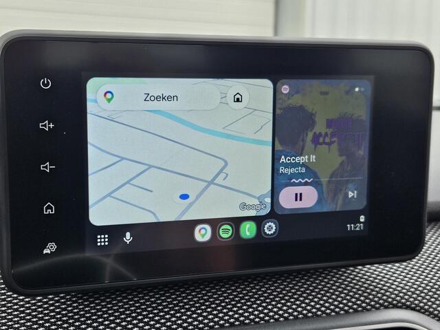 Dacia SANDERO Stepway 1.0 110PK Expression / 1e Eigenaar / Dealer Onderhouden / Achteruitrijcamera / Climate Control / Apple Carplay & Android Auto / Cruise Control / Dode Hoek Detectie /