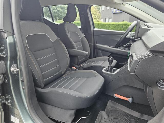 Dacia SANDERO Stepway 1.0 110PK Expression / 1e Eigenaar / Dealer Onderhouden / Achteruitrijcamera / Climate Control / Apple Carplay & Android Auto / Cruise Control / Dode Hoek Detectie /
