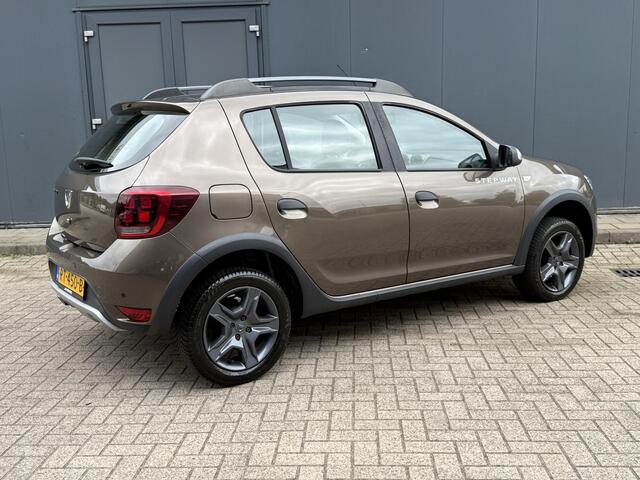Dacia SANDERO 0.9 TCe SL Stepway / Automaat / Navigatie / Camera / Airco / Cruise Control / NAP / DAB / Weinig Kilometers!