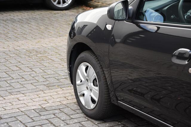 Dacia SANDERO 0.9 TCe Laureate | RIJKLAARPRIJS!! | Dealer onderhouden & NL-auto | Trekhaak |