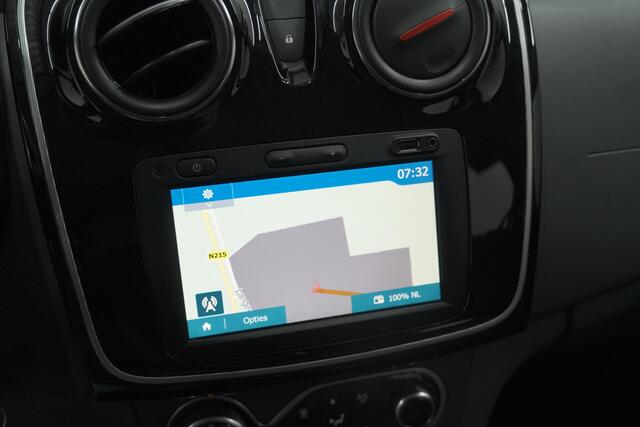 Dacia SANDERO TCe 90 Tech Road | Trekhaak | Navigatie | Parkeersensoren