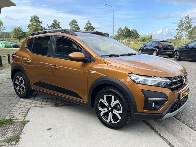 Dacia SANDERO Stepway 1.0 TCe 90 Comfort / Dealer onderhouden / Trekhaak / Parkeer Camera / Naviagtie /