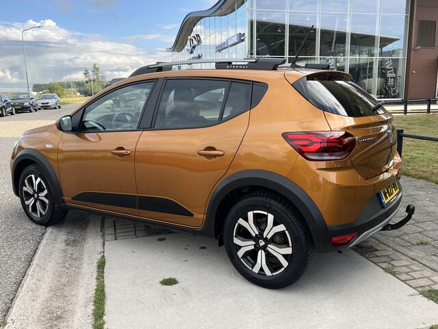 Dacia SANDERO Stepway 1.0 TCe 90 Comfort / Dealer onderhouden / Trekhaak / Parkeer Camera / Naviagtie /