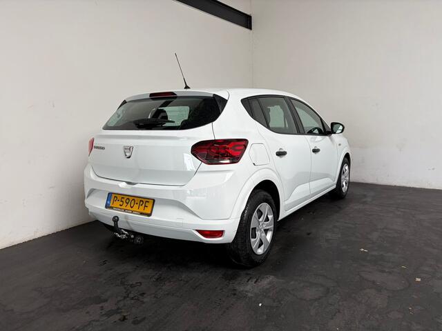 Dacia SANDERO 1.0 TCe 90 Essential. Trekhaak!