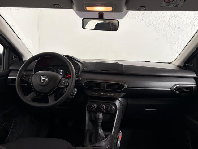 Dacia SANDERO 1.0 TCe 90 Essential. Trekhaak!