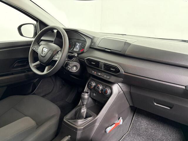 Dacia SANDERO 1.0 TCe 90 Essential. Trekhaak!