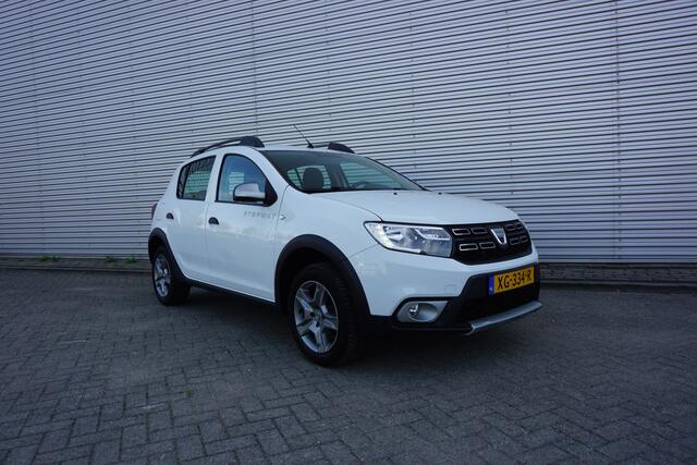 Dacia SANDERO 0.9 TCe SL Stepway AUTOMAAT - 1e Eigenaar / Airco / Navi / Cruise / Parkeers. / Trekhaak / NAP