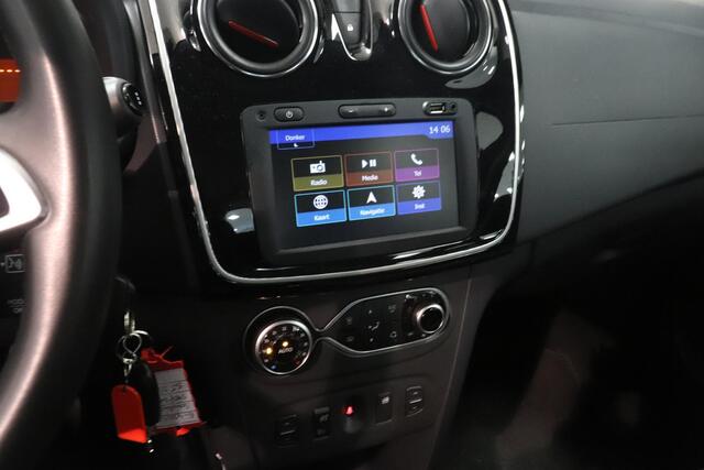 Dacia SANDERO 0.9 TCe Tech Road | Camera | Climate control | Navigatie | Trekhaak | Cruise control |