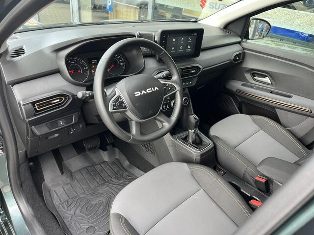 Dacia SANDERO Stepway 1.0 TCe 90 Extreme Automaat | Stoelverwarming | Elek. Schuif/ Kanteldak | Parkeersensoren en camera |