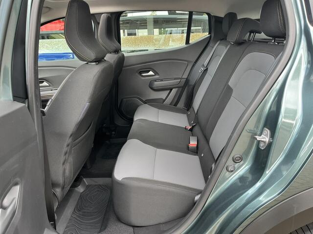 Dacia SANDERO Stepway 1.0 TCe 90 Extreme Automaat | Stoelverwarming | Elek. Schuif/ Kanteldak | Parkeersensoren en camera |