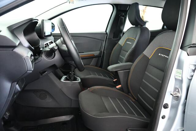 Dacia SANDERO Stepway 1.0 TCe 90 Comfort CarPlay / Cruise control / Bluetooth / Navi