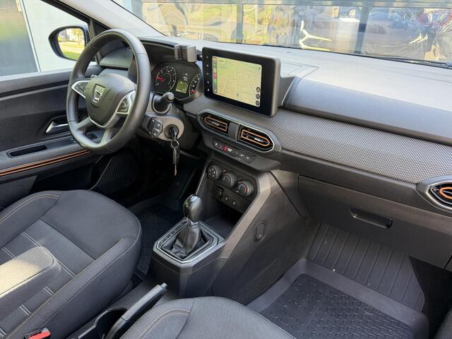 Dacia SANDERO Stepway 1.0 TCe 90 Comfort Automaat | 30.840 km | Camera | CarPlay | Stoelverwarming ?