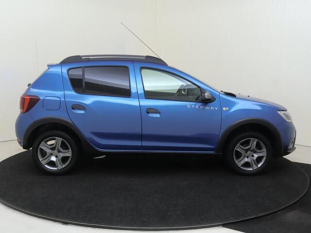 Dacia SANDERO TCe90 Tech Road | Navigatie | Parkeersensoren | Trehaak |