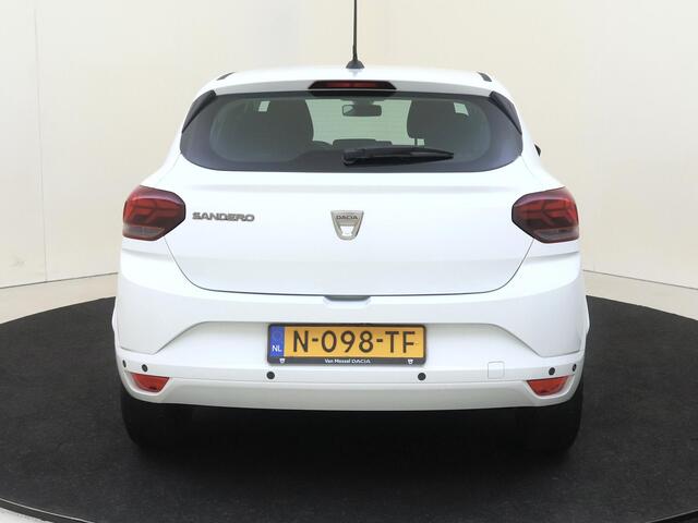 Dacia SANDERO 1.0 TCe 90 Comfort | Parkeersensoren Voor + Achter | Parkeer Camera Achter | Airco | Cruise Control