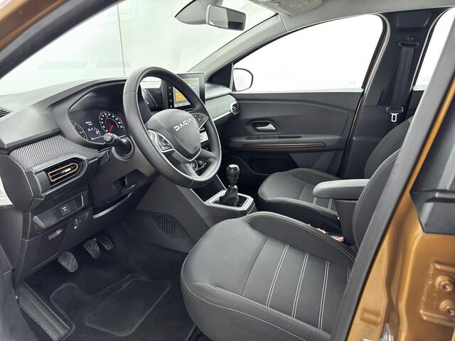 Dacia SANDERO Stepway 1.0 TCe ECO-G Expression 100PK | Navigatie | Achteruitrijcamera | Dodehoekdetectie | Keyless | Climate Control | Lichtmetalen Velgen | BTW Auto | Apple CarPlay & Android Auto