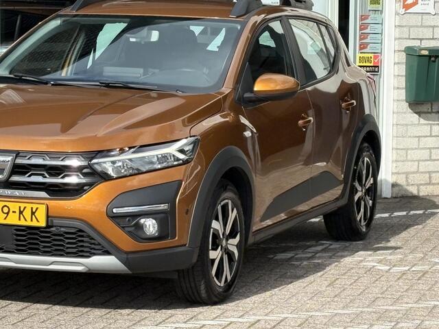 Dacia SANDERO Stepway 1.0 TCe 90 Comfort | Trekhaak | NAP | Achteruitrijcamera | Climate Control | LED | DAB |