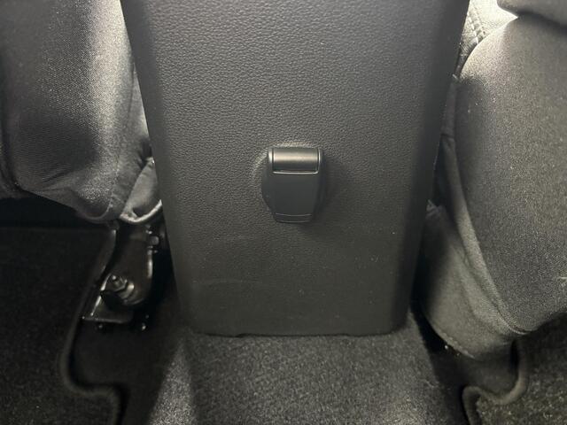 Dacia SANDERO Stepway 1.0 TCe 90 Comfort | Trekhaak | NAP | Achteruitrijcamera | Climate Control | LED | DAB |