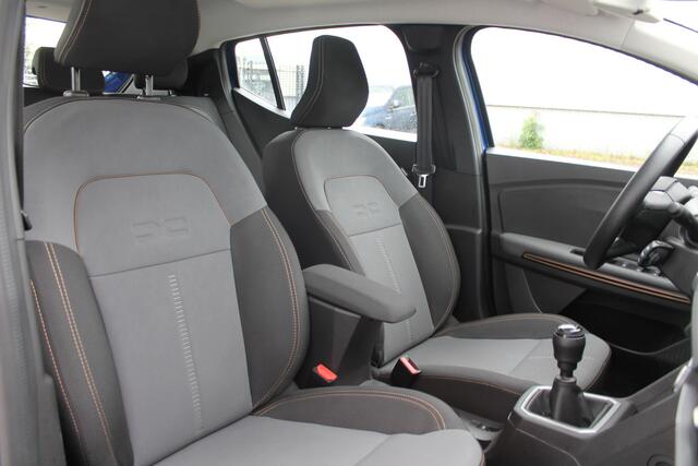 Dacia SANDERO Stepway 1.0 TCe 100 PK ECO-G Extreme | Glazen schuifkanteldak | 4 seizoensbanden | Stoelverwarming voor | Pack assist | nog 2 jaar * fabrieksgarantie |
