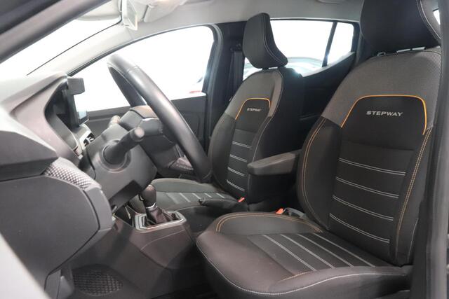 Dacia SANDERO Stepway 1.0 TCe 90 Comfort | Camera | Climate control | AppleCarplay AndroidAuto navigatie | Trekhaak | Cruise control |
