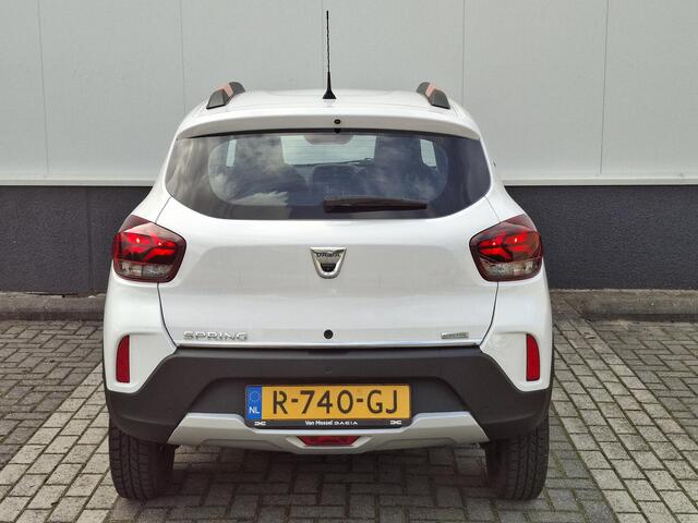 Dacia Spring Comfort Plus 27 kWh || Achteruitrijcamera || Parkeersensoren achter || Reservewiel || Automatische lichtsensor