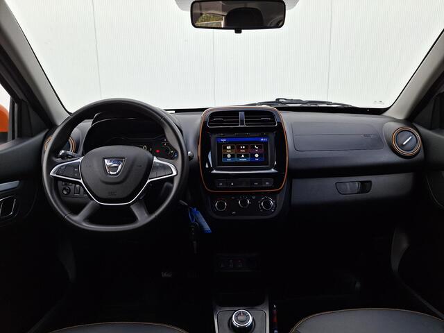 Dacia Spring Comfort Plus 27 kWh || Achteruitrijcamera || Parkeersensoren achter || Reservewiel || Automatische lichtsensor