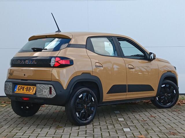 Dacia Spring Extreme 65 26.8 kWh Navigatie / Apple Carplay-Android Auto / Airco / Parkeersensoren + Camera