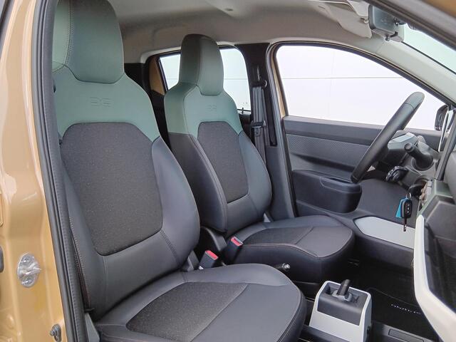 Dacia Spring Extreme 65 26.8 kWh Navigatie / Apple Carplay-Android Auto / Airco / Parkeersensoren + Camera