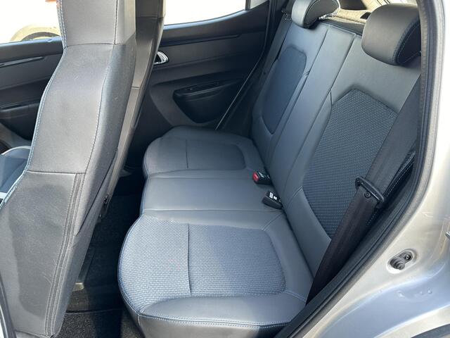Dacia Spring Comfort Plus 27 kWh | Lage Kilometerstand | Navi | Camera | 1e eigenaar | Dealer Onderhouden | NAP!