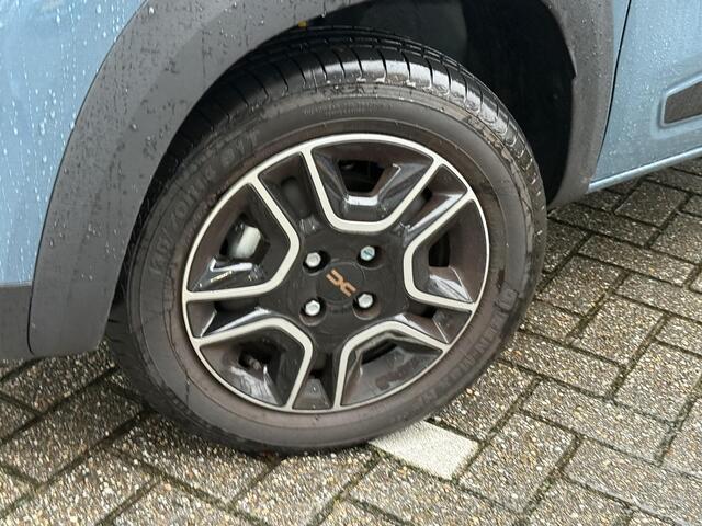 Dacia Spring Extreme 27 kWh | 1e eigenaar NL Auto | Camera | Leder | Navi | Dealer Onderhouden!