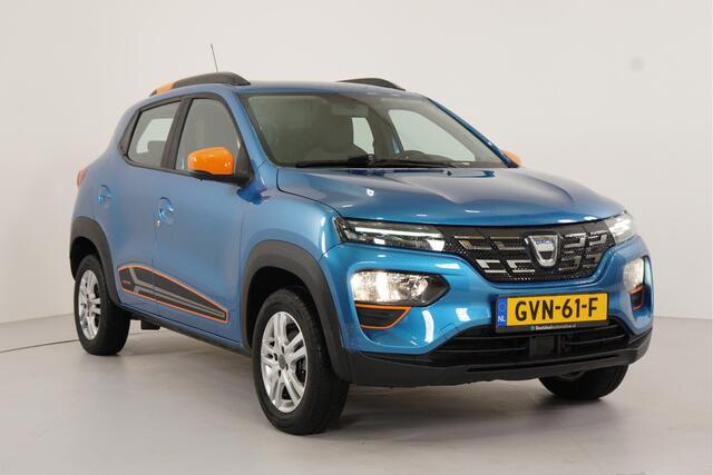 Dacia Spring Comfort Plus (Orange Pack) 27 kWh | Leer | Parkeercamera | Navigatie | Bluetooth |