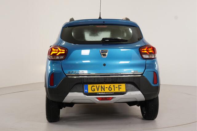 Dacia Spring Comfort Plus (Orange Pack) 27 kWh | Leer | Parkeercamera | Navigatie | Bluetooth |