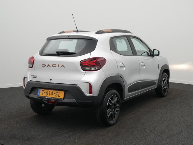 Dacia Spring Extreme 27 kWh - Achteruitrijcamera - Navigatie