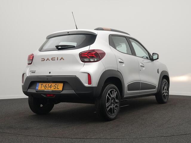 Dacia Spring Extreme 27 kWh - Achteruitrijcamera - Navigatie