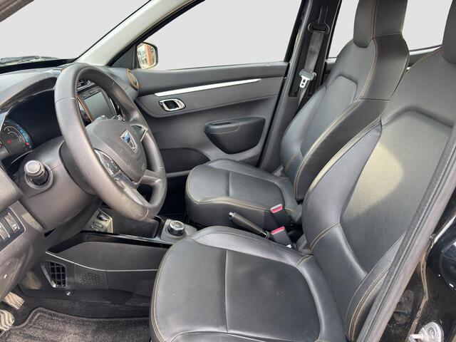 Dacia Spring Comfort Plus 27 kWh | Airco | Navigatie | Cruise Control | Leder interieur |