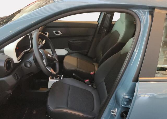 Dacia Spring Extreme 65 - DC lader 30 kWh - parkeersensoren voor