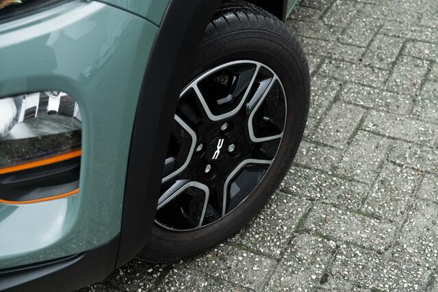 Dacia Spring Expression 27 kWh | DC Snellader | Camera achter | Navigatie | Apple CarPlay en Android auto | incl. Bovag rijklaarpakket met 12 maanden garantie
