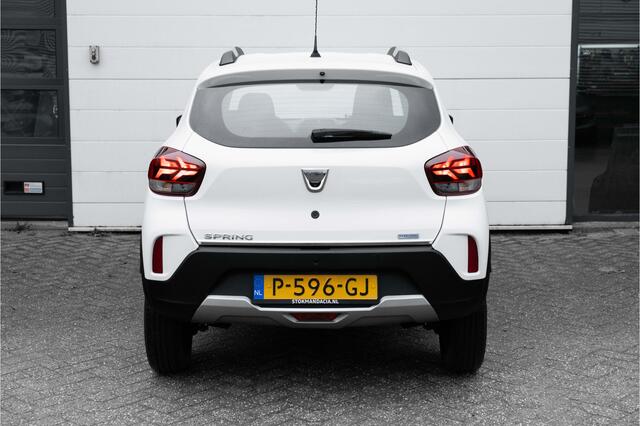 Dacia Spring Comfort Plus (Orange Pack) 27 kWh (45pk) | 30 KW lader | Camera achter | | incl. Bovag rijklaarpakket met 12 maanden garantie |