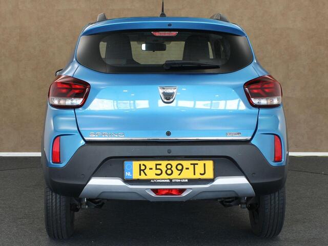 Dacia Spring Comfort Plus (Orange Pack) 27 kWh - ORIGINEEL NEDERLANDSE AUTO - NAVIGATIE - PARKEERSENSOREN ACHTER - DAKRAILS - DAB AUDIO - BLUETOOTH - CAMERA - AIRCO - UNIEKE KM STAND - LICHTSENSOR