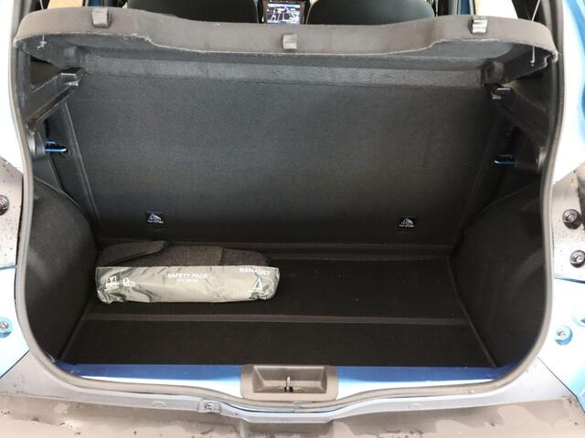 Dacia Spring Comfort Plus (Orange Pack) 27 kWh - ORIGINEEL NEDERLANDSE AUTO - NAVIGATIE - PARKEERSENSOREN ACHTER - DAKRAILS - DAB AUDIO - BLUETOOTH - CAMERA - AIRCO - UNIEKE KM STAND - LICHTSENSOR