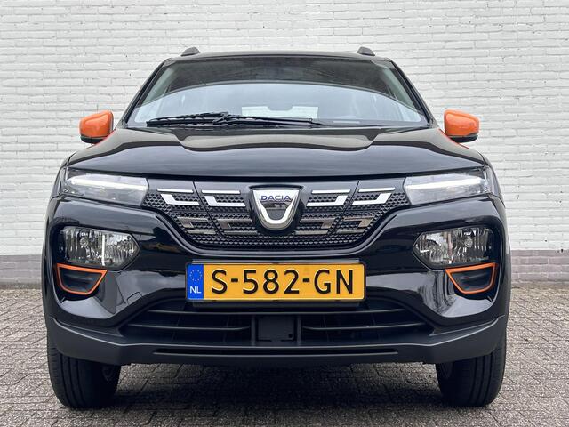 Dacia Spring Comfort Plus 27 kWh Automaat / Dealer onderhouden / Koopaccu / SoH 94 % / WLTP 230 km / Navigatie via Apple Carplay Android /