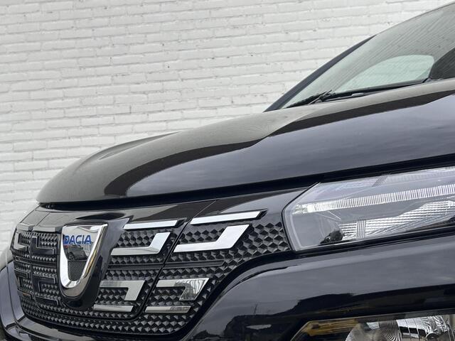 Dacia Spring Comfort Plus 27 kWh Automaat / Dealer onderhouden / Koopaccu / SoH 94 % / WLTP 230 km / Navigatie via Apple Carplay Android /