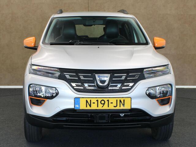 Dacia Spring Comfort Plus (Orange Pack) 27 kWh - ORIGINEEL NEDERLANDSE AUTO - SOH 93% - ACHTERUITRIJ CAMERA - NAVIGATIE - PARKEERSENSOREN ACHTER - AIRCO - APPLE CARPLAY/ANDROID AUTO - CRUISE CONTROL