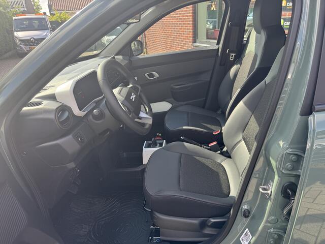 Dacia Spring Extreme 65 26.8 kWh PDC voor en achter ,camera achter,snelladen,220v lader RIJKLAARPRIJS