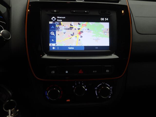 Dacia Spring Comfort Plus 27 kWh | DC Lader max 30 kW | Haaievin antenne | Airco | Navigatie | Sensoren v+a en achteruitrijcamera | extra getinte ruiten | Metaalkleur |