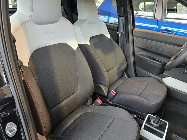 Dacia Spring Expression Black Edition 65 pk 26.8 kWh | Airco | Cruise | Media Control App | 30kW DC laden | PRIVATE LEASE VANAF ¤ 199,- !|
